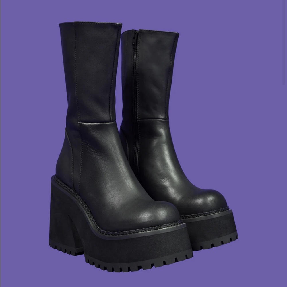 unif parker platform boots black size 10 like new